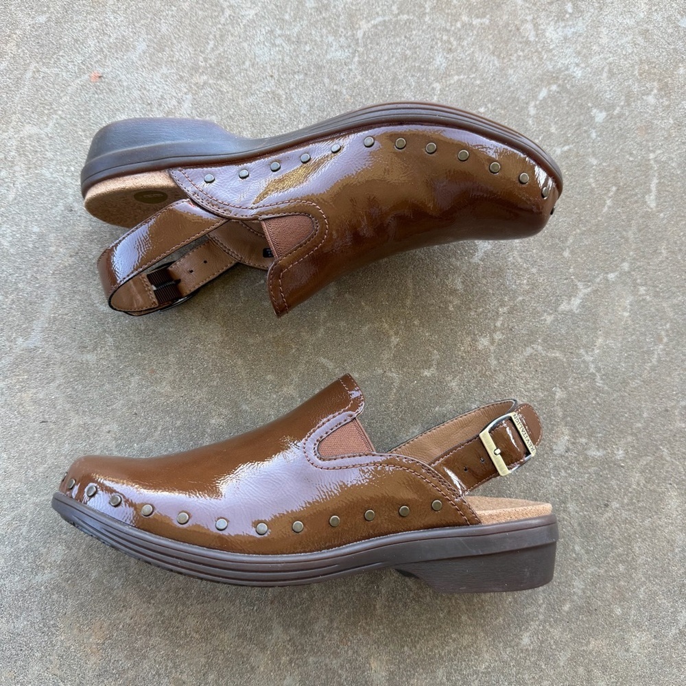 Revitalign Ventura Patent Clog Brown Women’s Size 8B - Picture 6 of 12